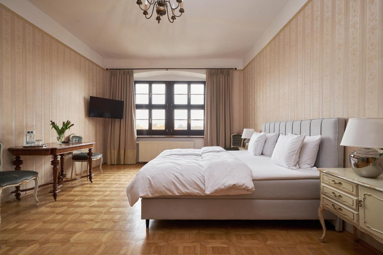 Boutique Palac Warmatowice Sienkiewiczowskie Legnica Esterno foto