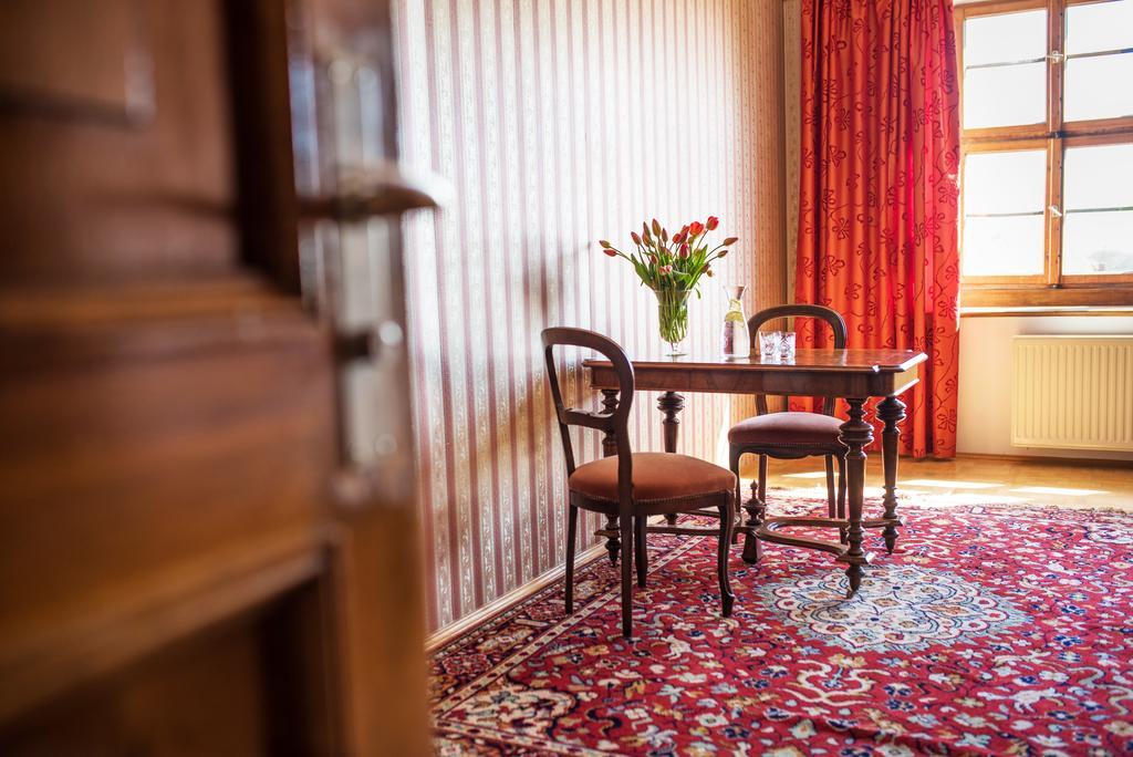 Boutique Palac Warmatowice Sienkiewiczowskie Legnica Esterno foto