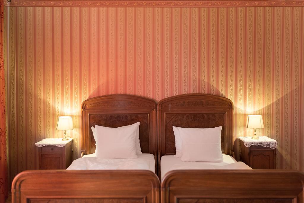 Boutique Palac Warmatowice Sienkiewiczowskie Legnica Esterno foto